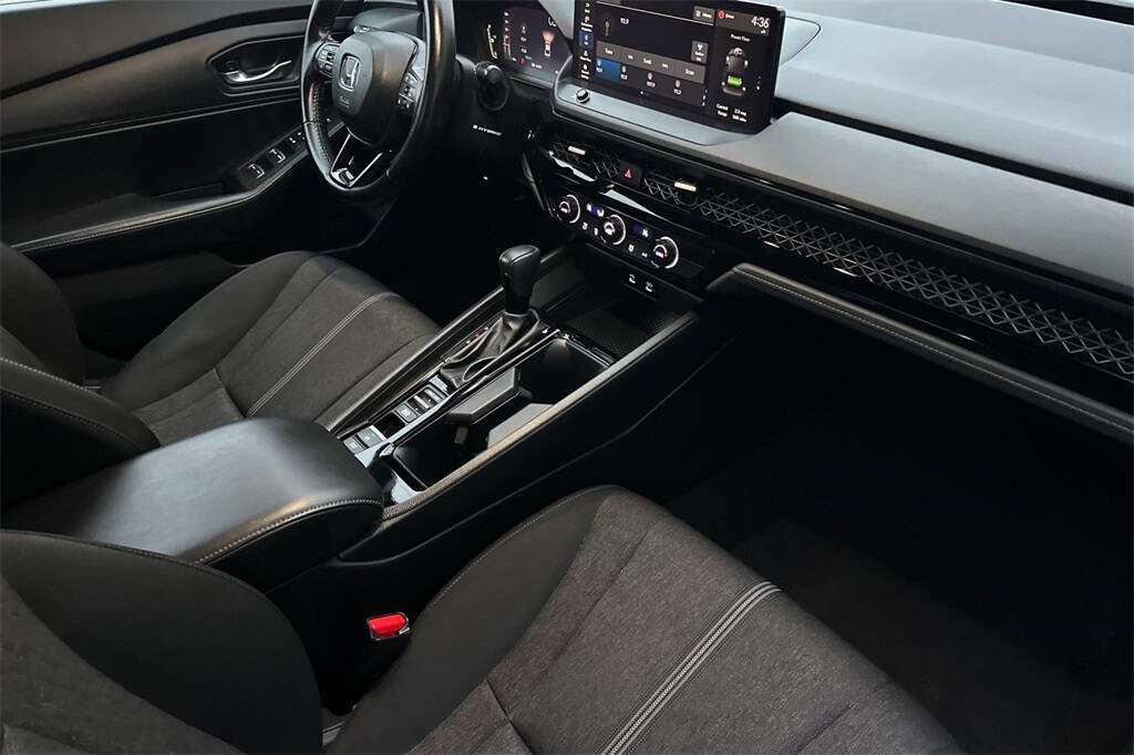 Used 2024 Honda Accord Sport image 15