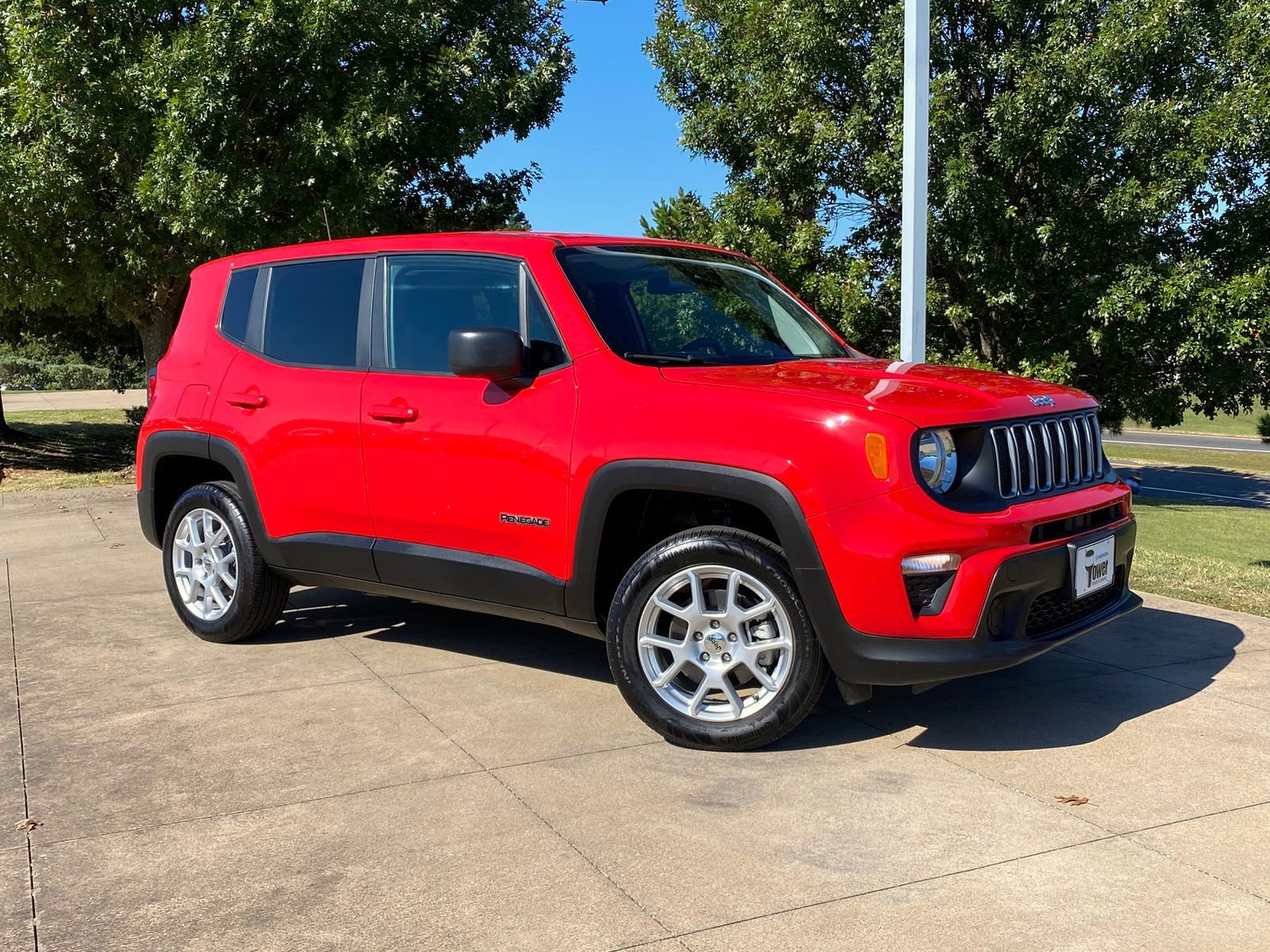Used 2023 Jeep Renegade Latitude image 1