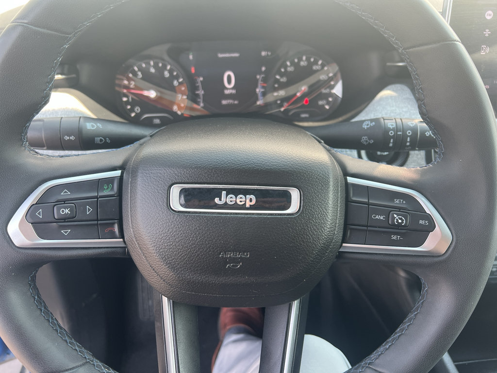 Used 2022 Jeep Compass Latitude AWD/4WD image 11