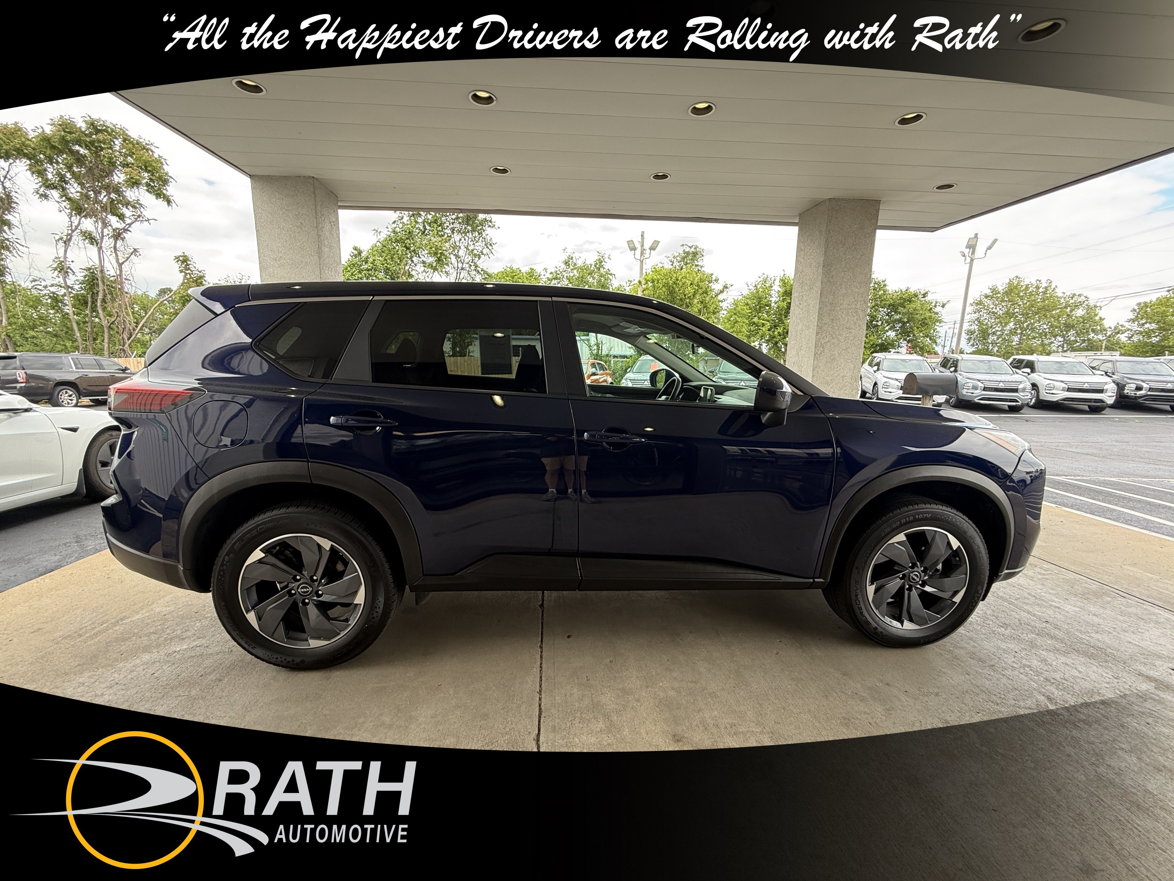 Used 2025 Nissan Rogue SV FWD image 10