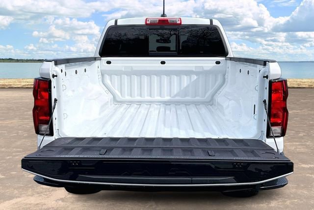 Used 2023 Chevrolet Colorado W/T w/ Technology Package image 7