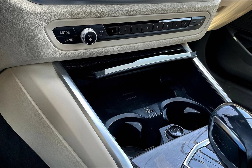 Used 2021 BMW 330i Sedan w/ Convenience Package RWD image 17