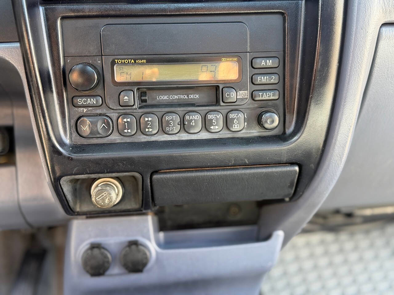 Used 2000 Toyota Tacoma 2WD Regular Cab image 98