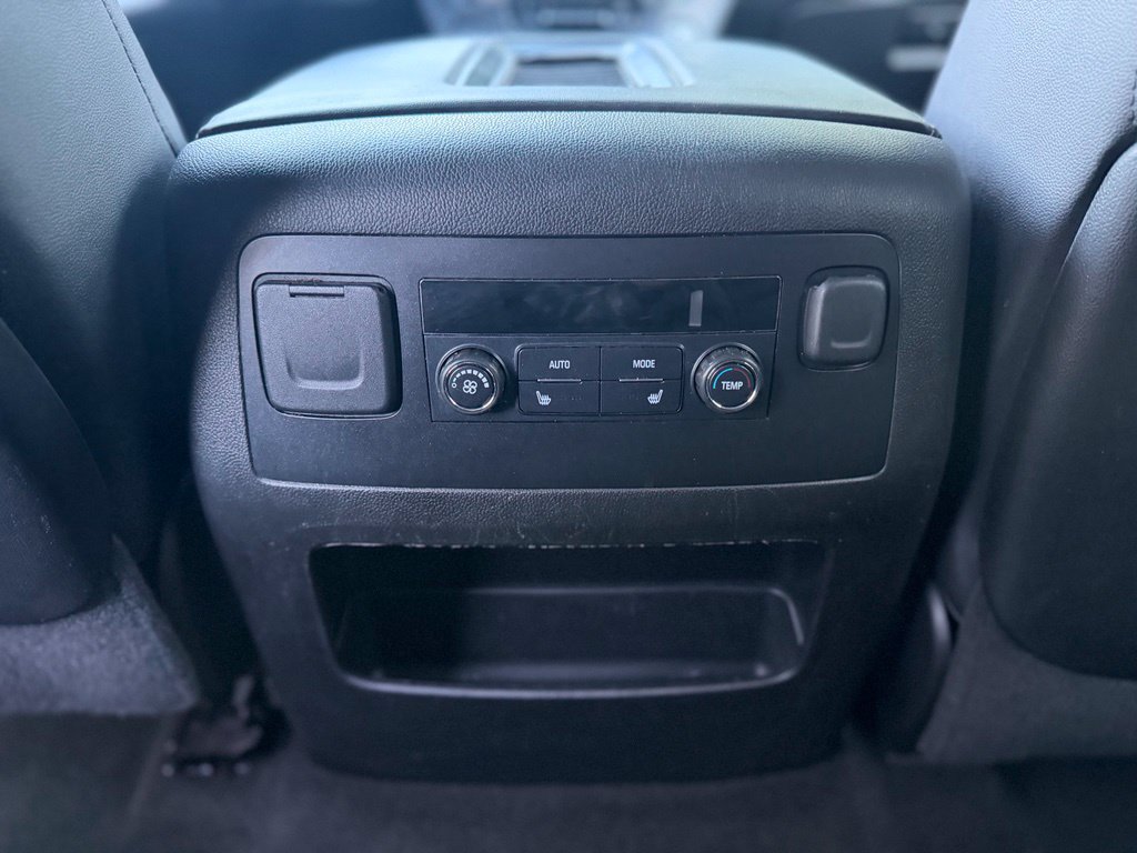 Used 2016 GMC Yukon SLT RWD image 21