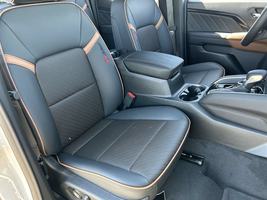 New 2026 GMC Canyon AT4 w/ Technology Plus Package AWD/4WD image 28