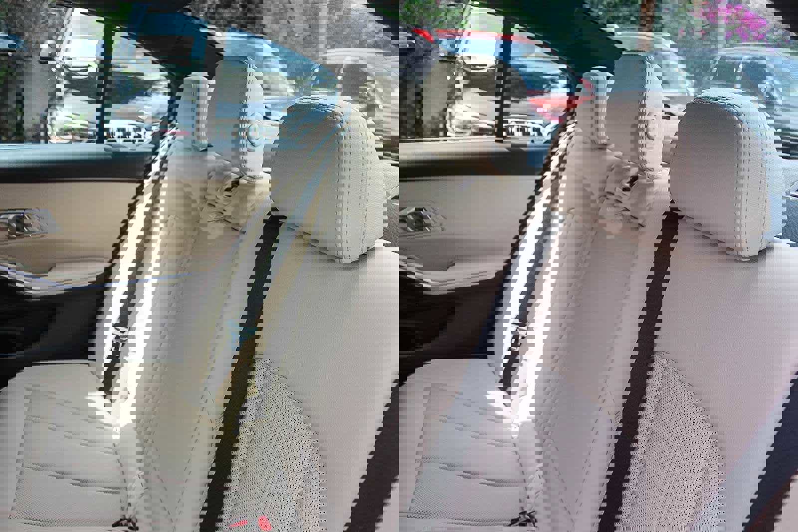 Used 2024 BMW 330e 330e w/ Premium Package image 18