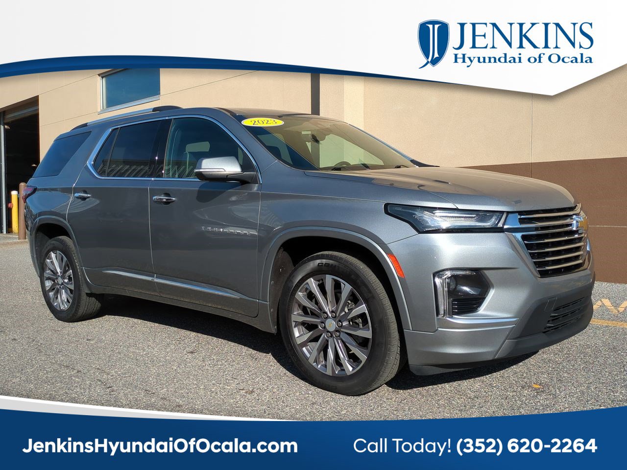 Used 2023 Chevrolet Traverse Premier image 1