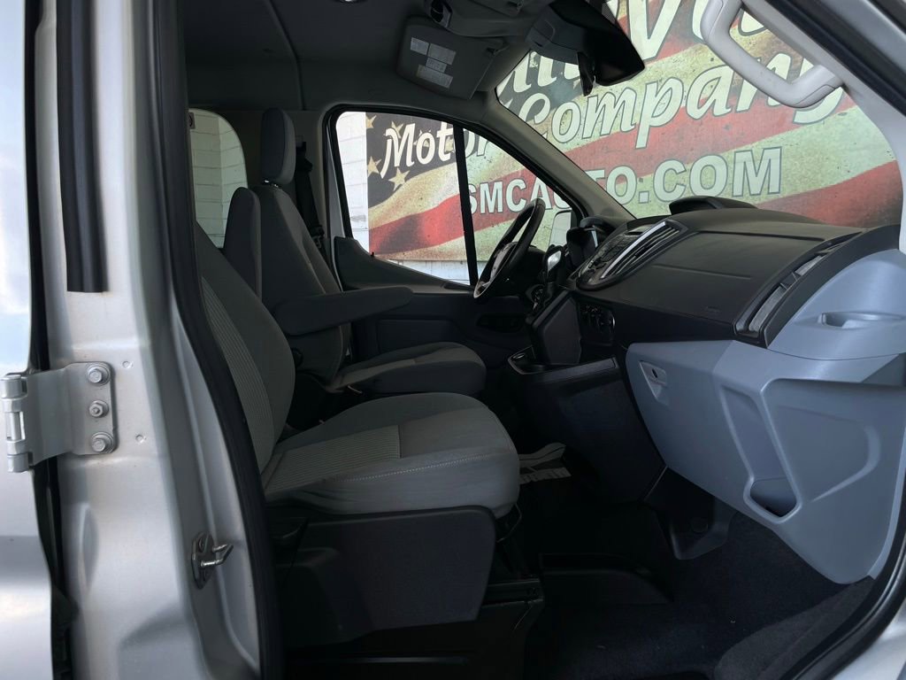 Used 2018 Ford Transit 150 XLT image 19