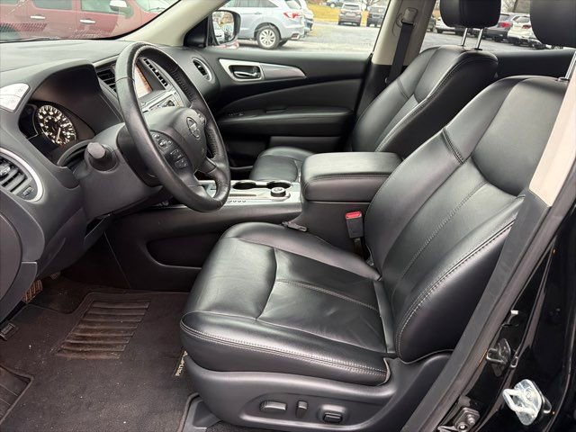 Used 2018 Nissan Pathfinder SL image 13