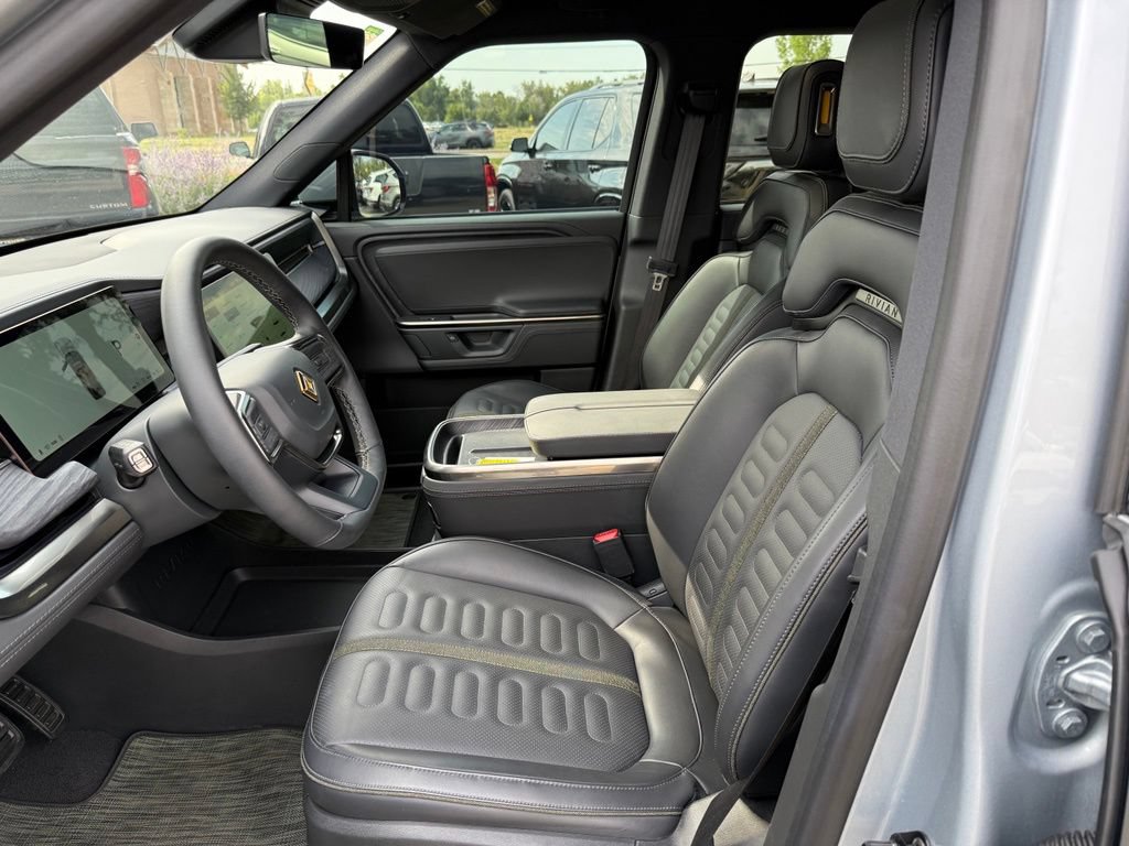 Used 2025 Rivian R1S Adventure AWD/4WD image 13