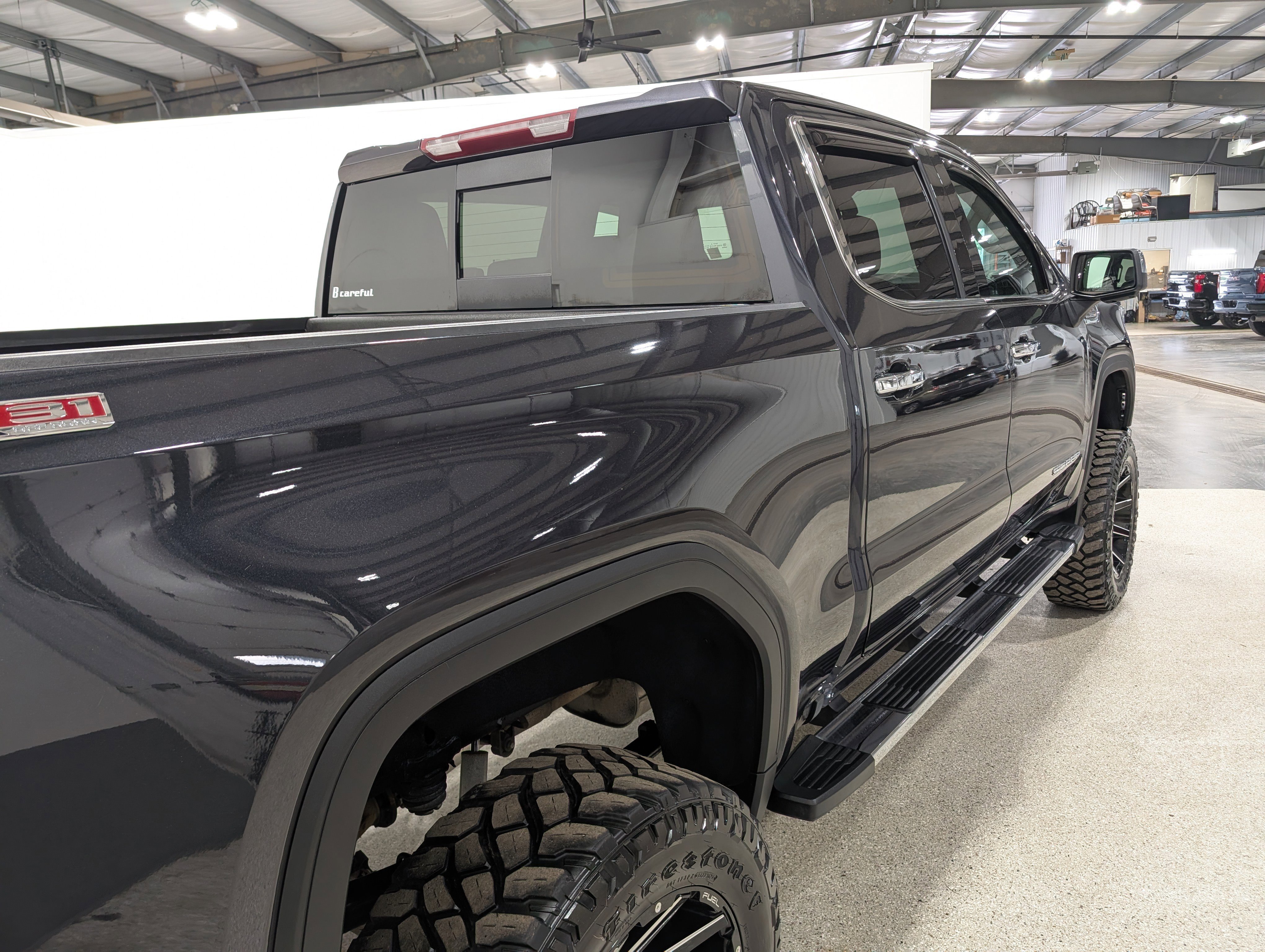 Used 2022 GMC Sierra 1500 SLT AWD/4WD image 3