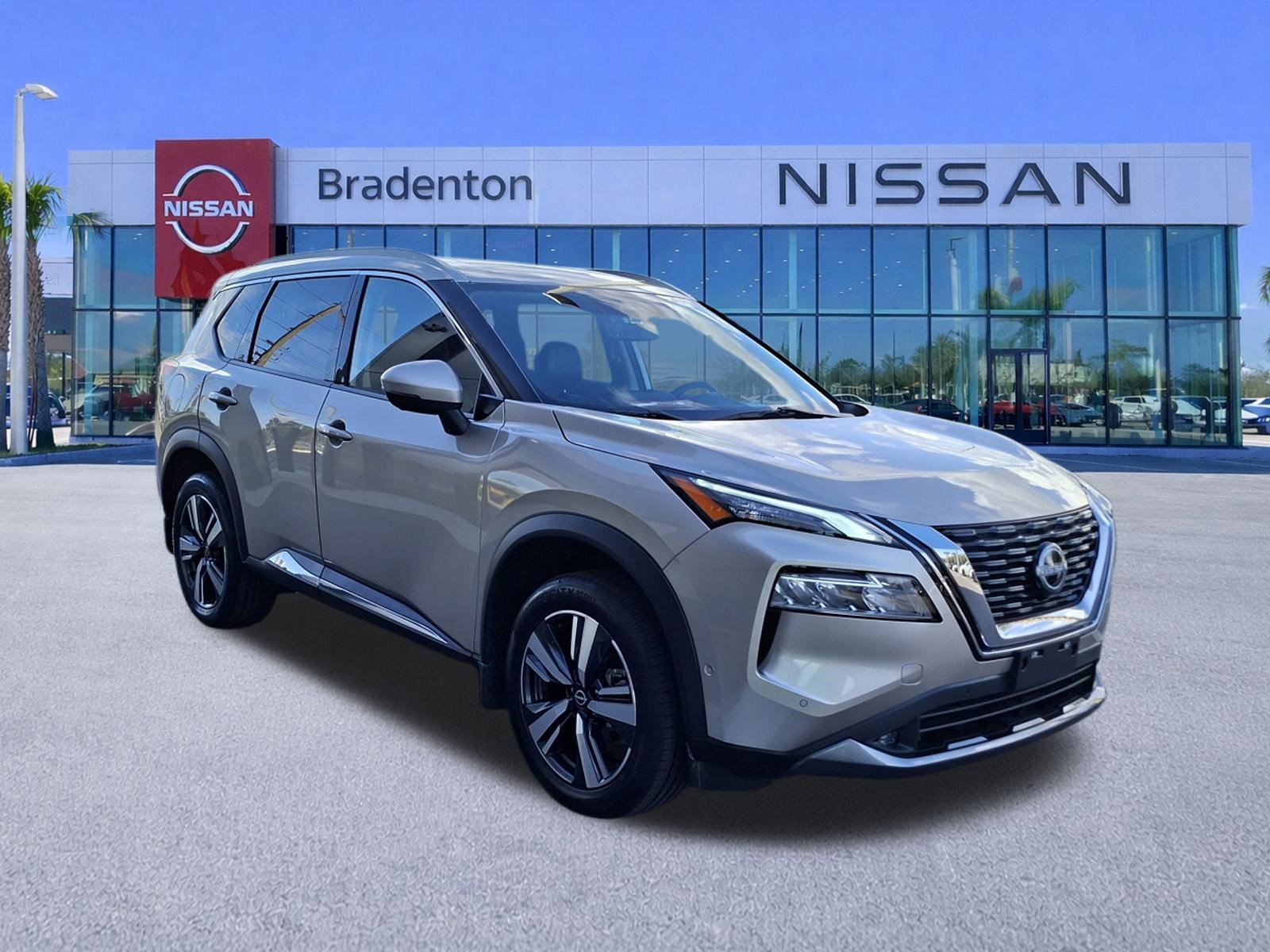 Certified 2022 Nissan Rogue SL w/ SL Premium Package image 3