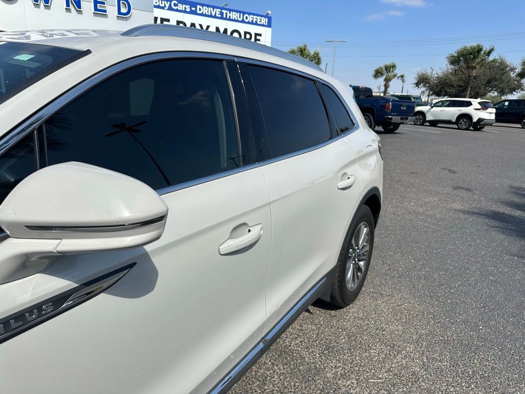 Used 2023 Lincoln Nautilus FWD w/ Premium Package image 12