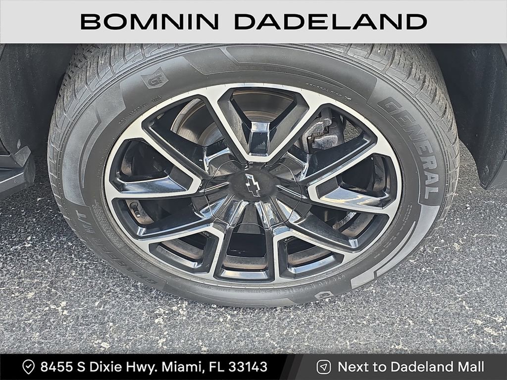 Used 2023 Chevrolet Suburban RST image 7