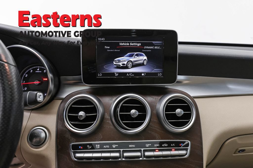 Used 2019 Mercedes-Benz GLC 300 4MATIC image 18