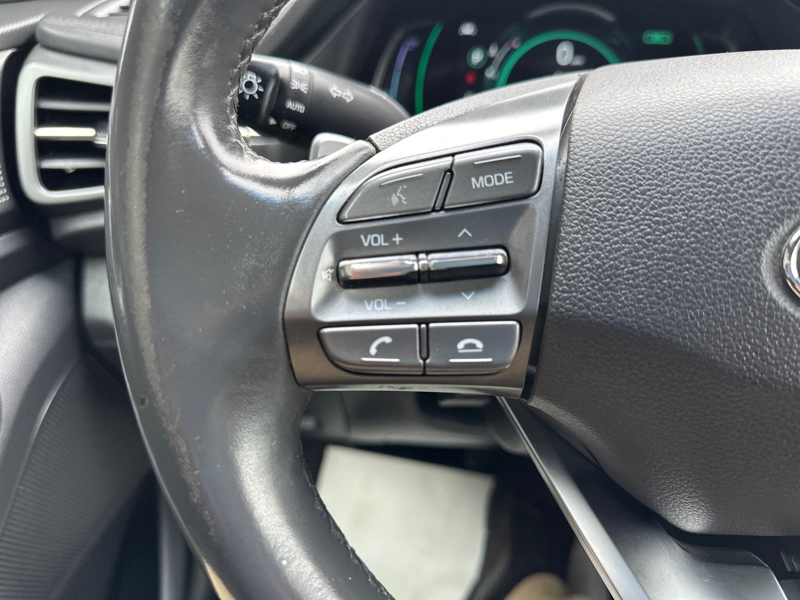 Used 2021 Hyundai Ioniq SEL FWD image 23