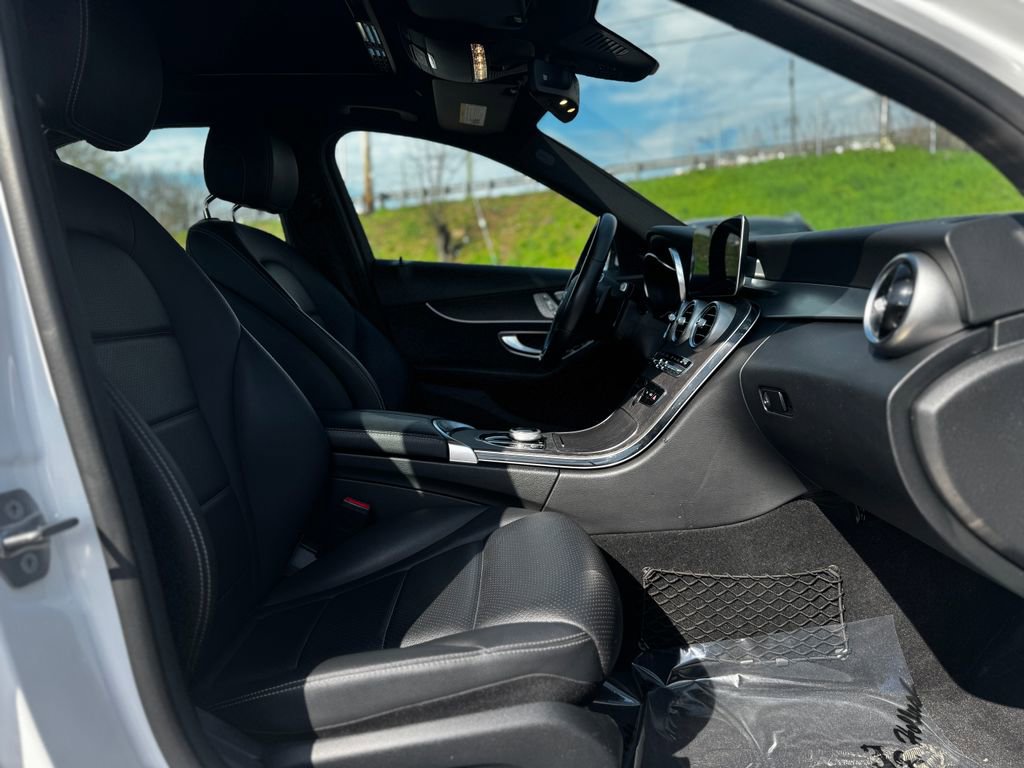 Used 2020 Mercedes-Benz C 300 4MATIC Sedan image 34