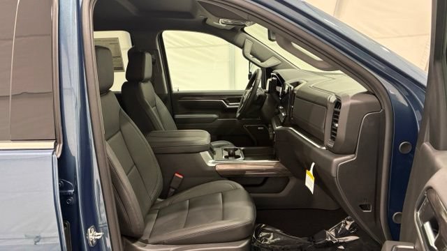 New 2026 Chevrolet Silverado 2500 LTZ w/ LTZ Convenience Package AWD/4WD image 20