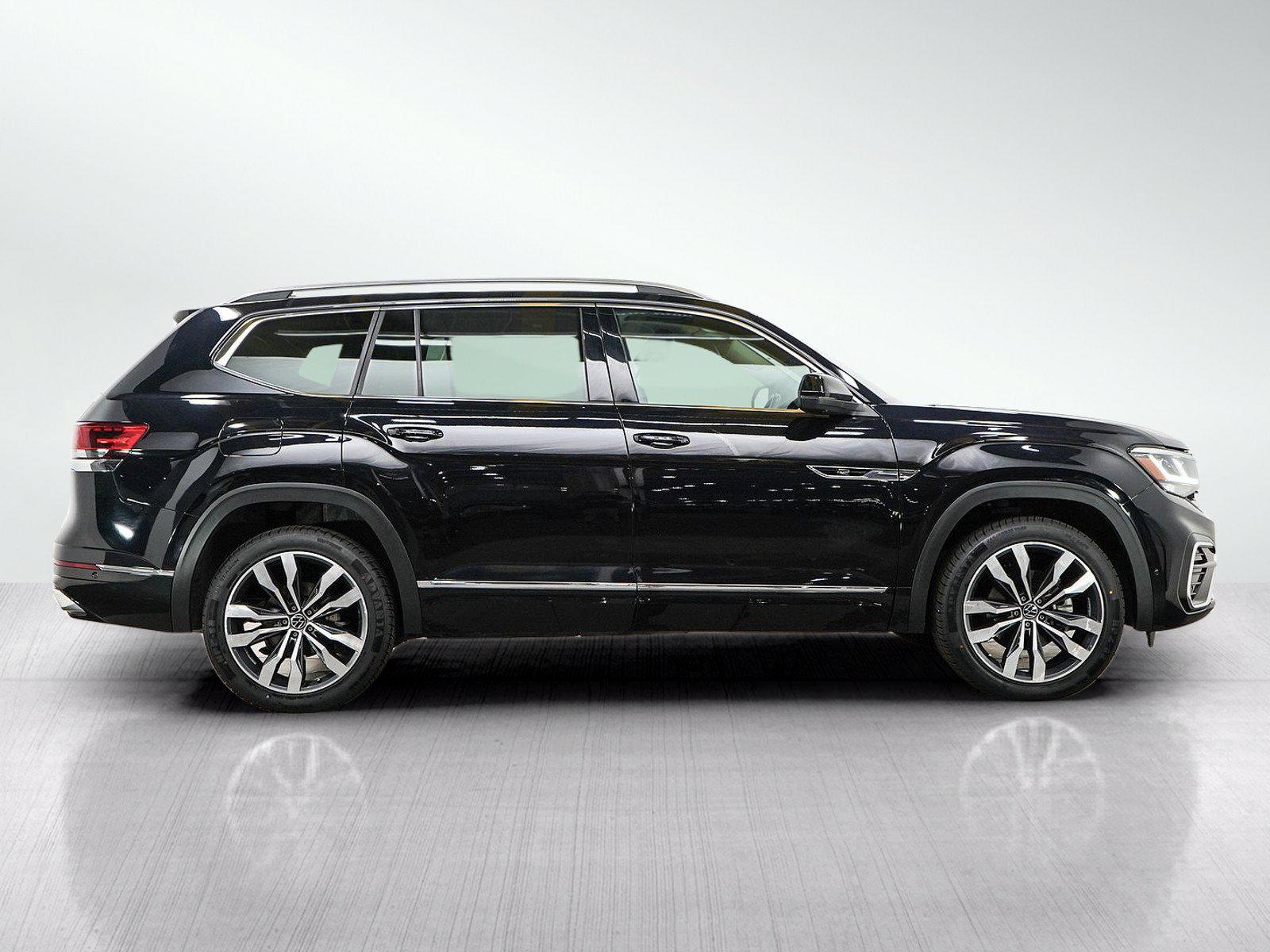 Used 2023 Volkswagen Atlas SEL Premium AWD/4WD image 6