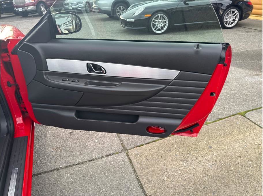 Used 2002 Ford Thunderbird image 25