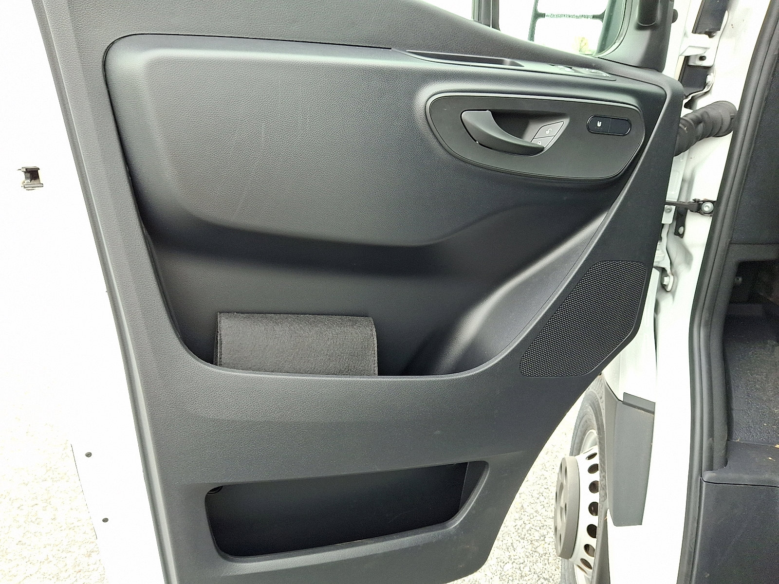Used 2025 Mercedes-Benz Sprinter 3500 image 14
