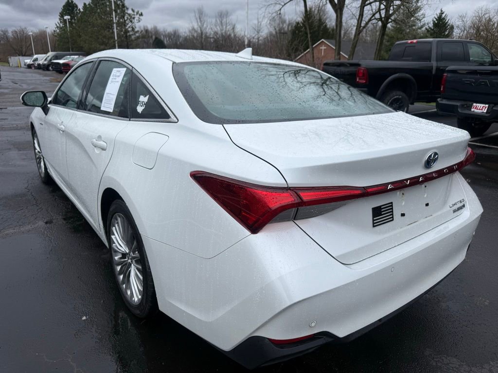 Used 2019 Toyota Avalon Limited w/ Advanced Safety Package image 5