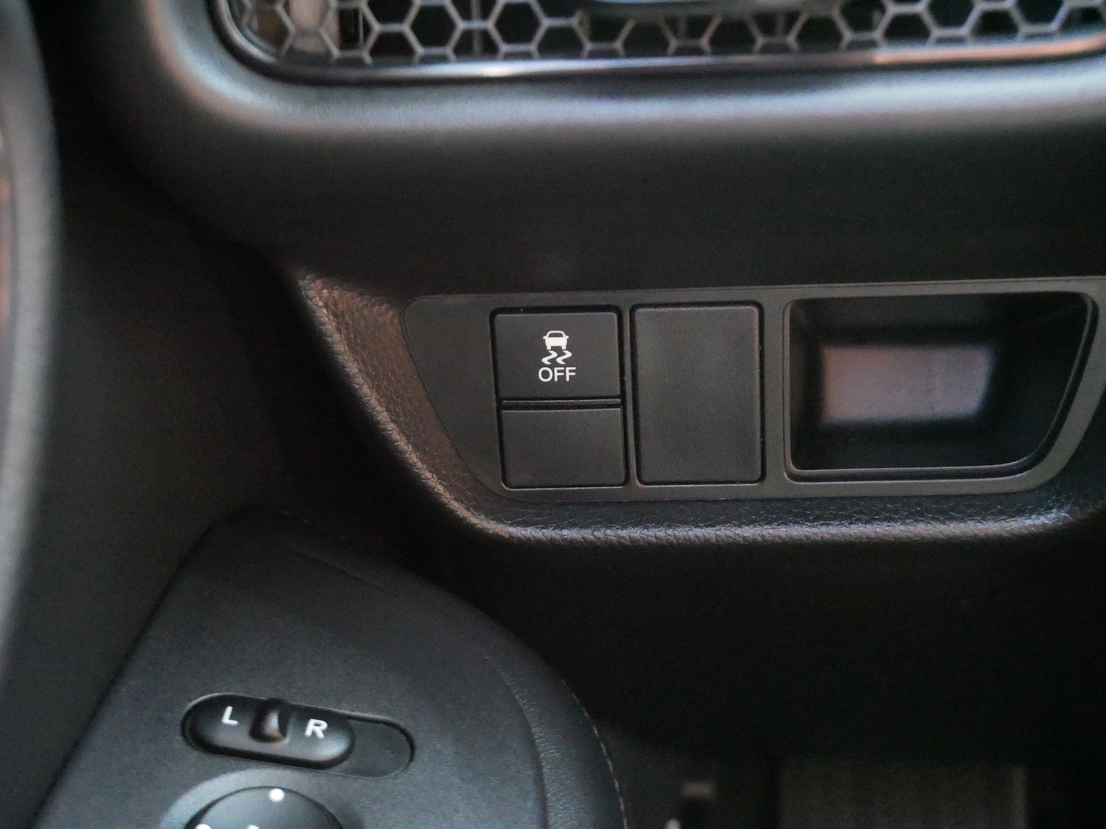 Certified 2023 Honda HR-V LX image 27