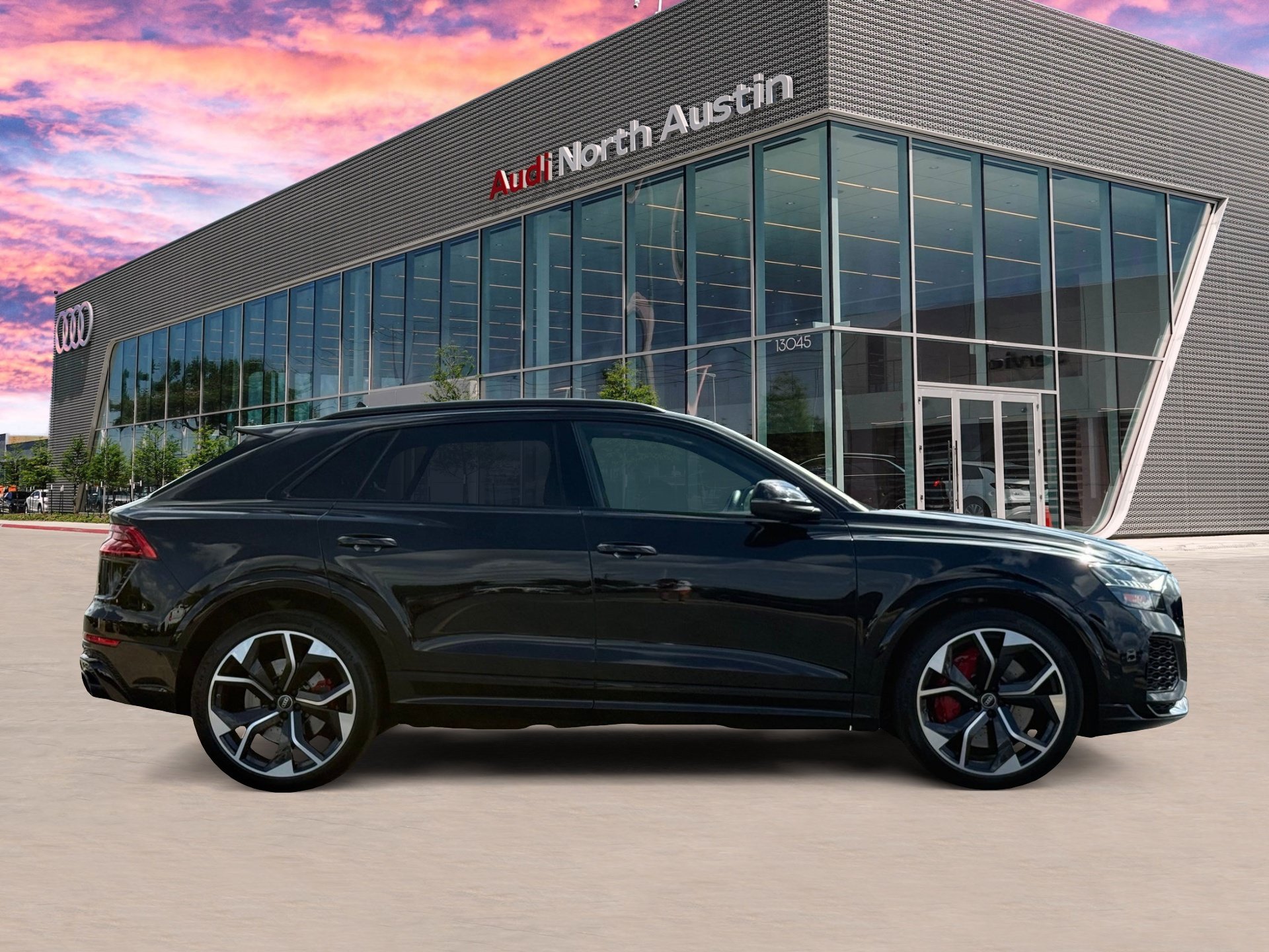 Used 2023 Audi RS Q8 w/ Black Optic Package AWD/4WD image 6