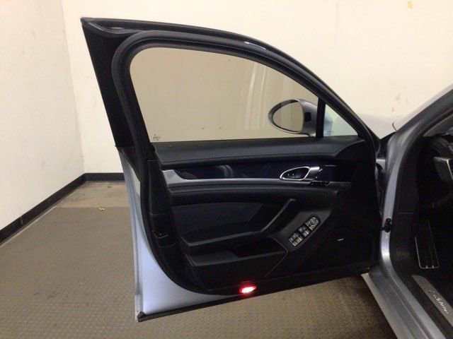 Used 2016 Porsche Panamera Edition image 12