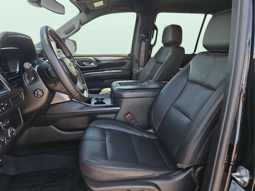 Used 2024 Chevrolet Tahoe RST w/ RST Performance Edition AWD/4WD image 13