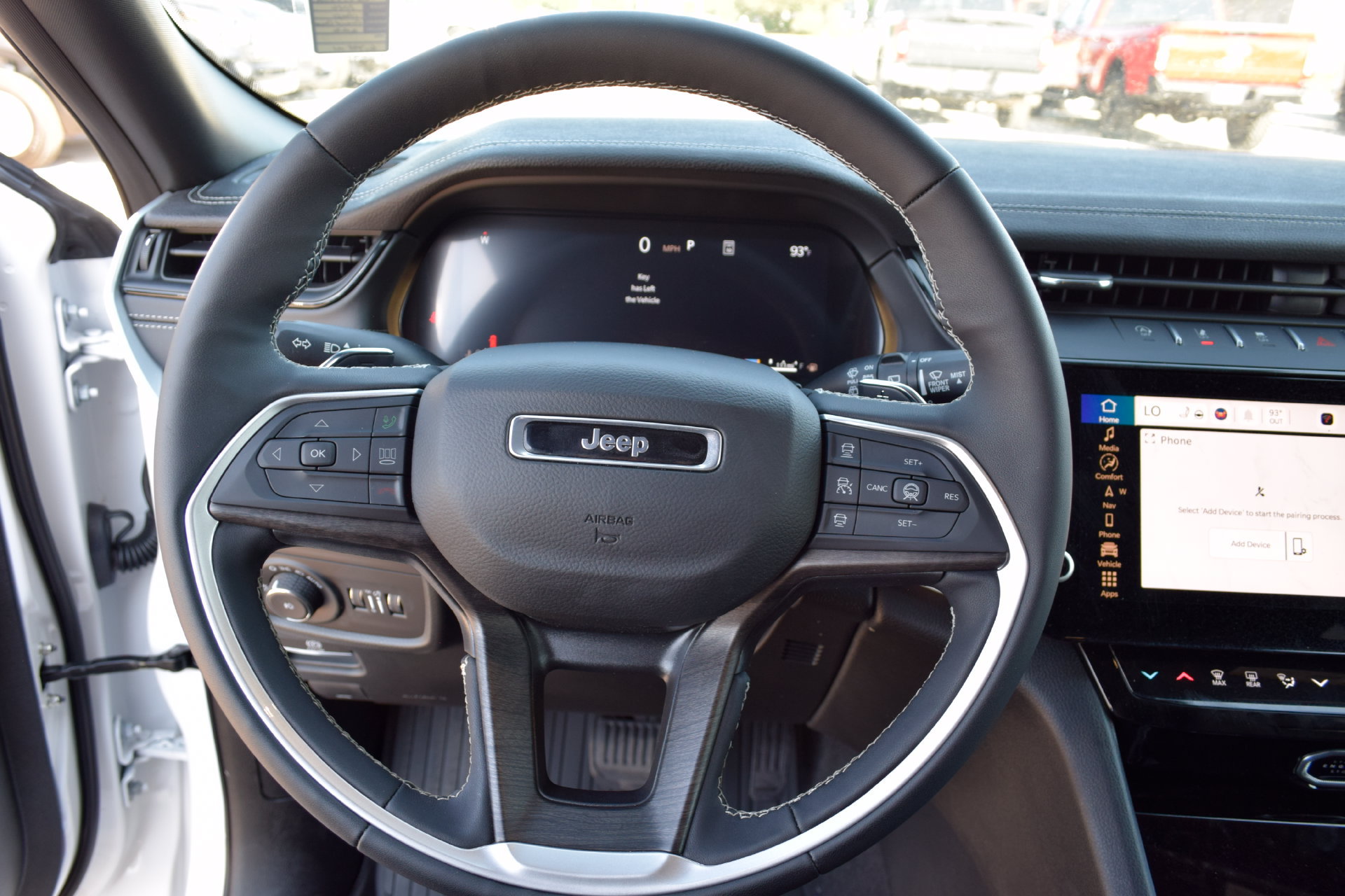 Used 2026 Jeep Grand Cherokee Limited AWD/4WD image 6