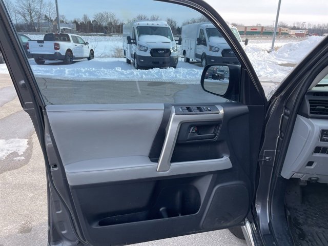 Used 2010 Toyota 4Runner SR5 image 19