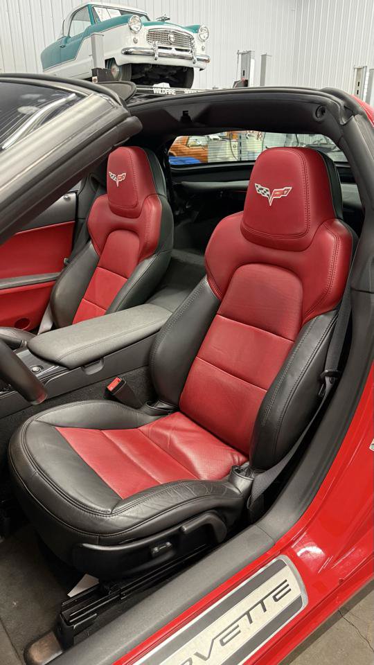 Used 2013 Chevrolet Corvette Grand Sport w/ 2LT Preferred Equipment Group RWD image 24