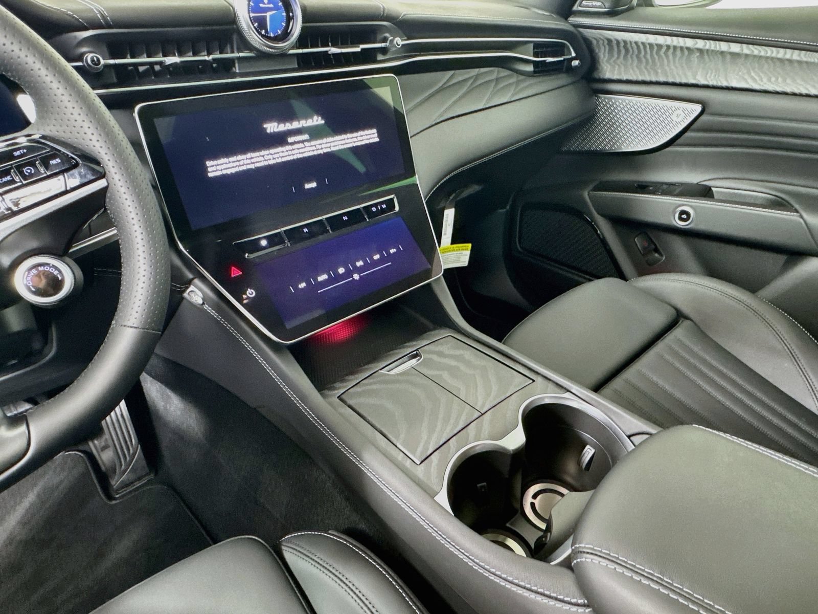 New 2025 Maserati Grecale GT AWD/4WD image 14