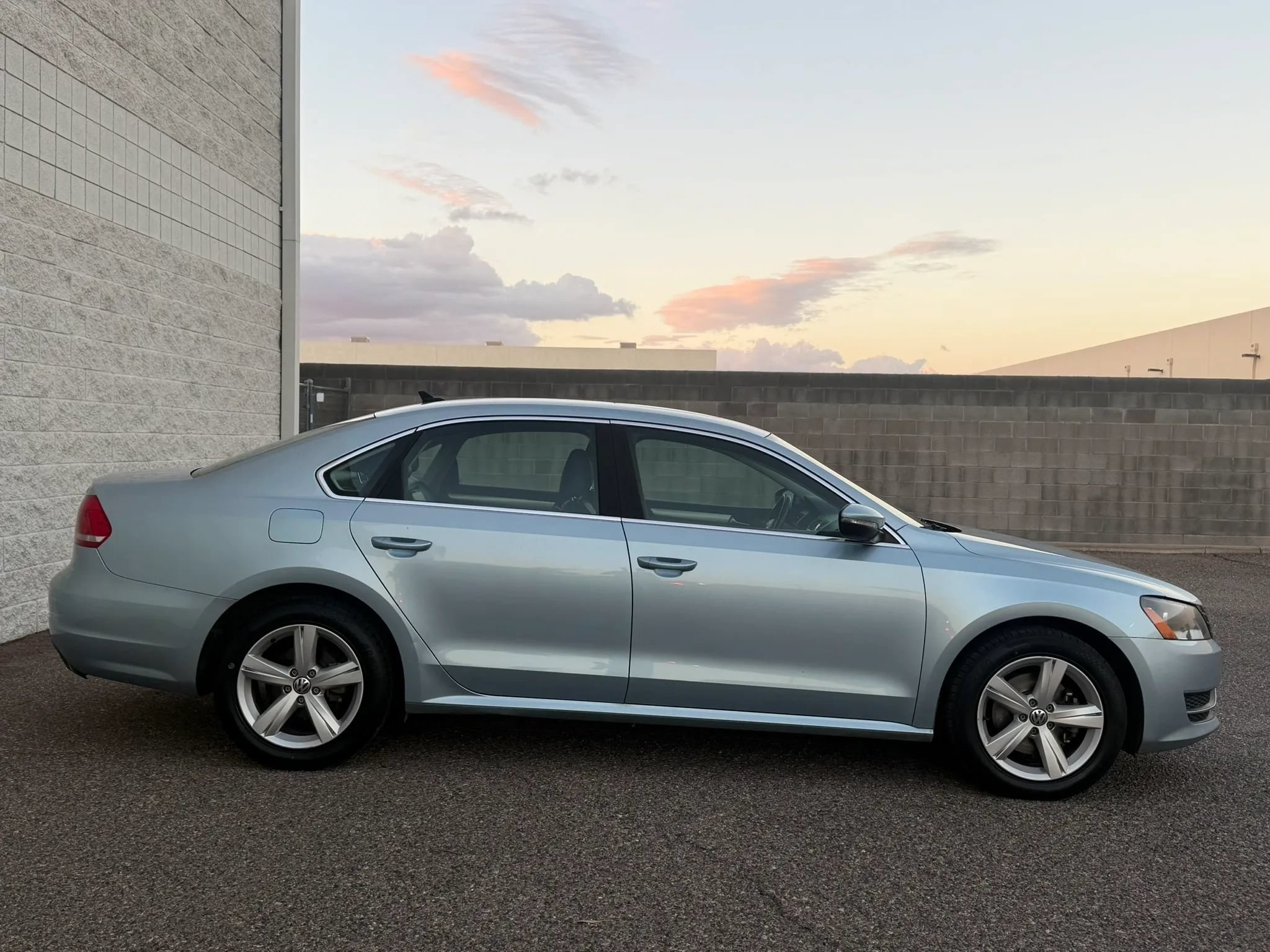 Used 2012 Volkswagen Passat TDI SE FWD image 4