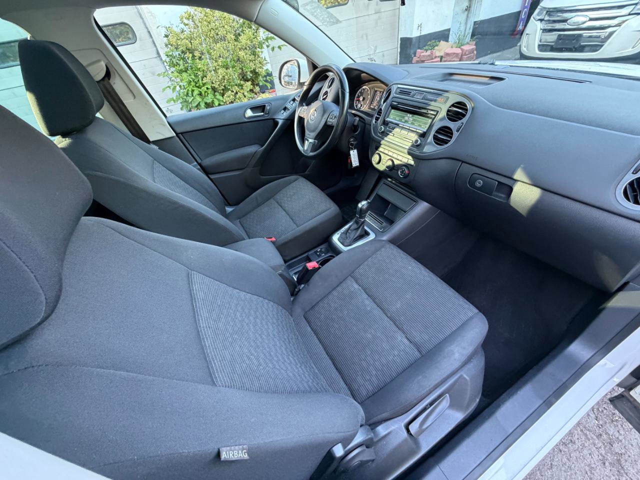 Used 2013 Volkswagen Tiguan S FWD image 36