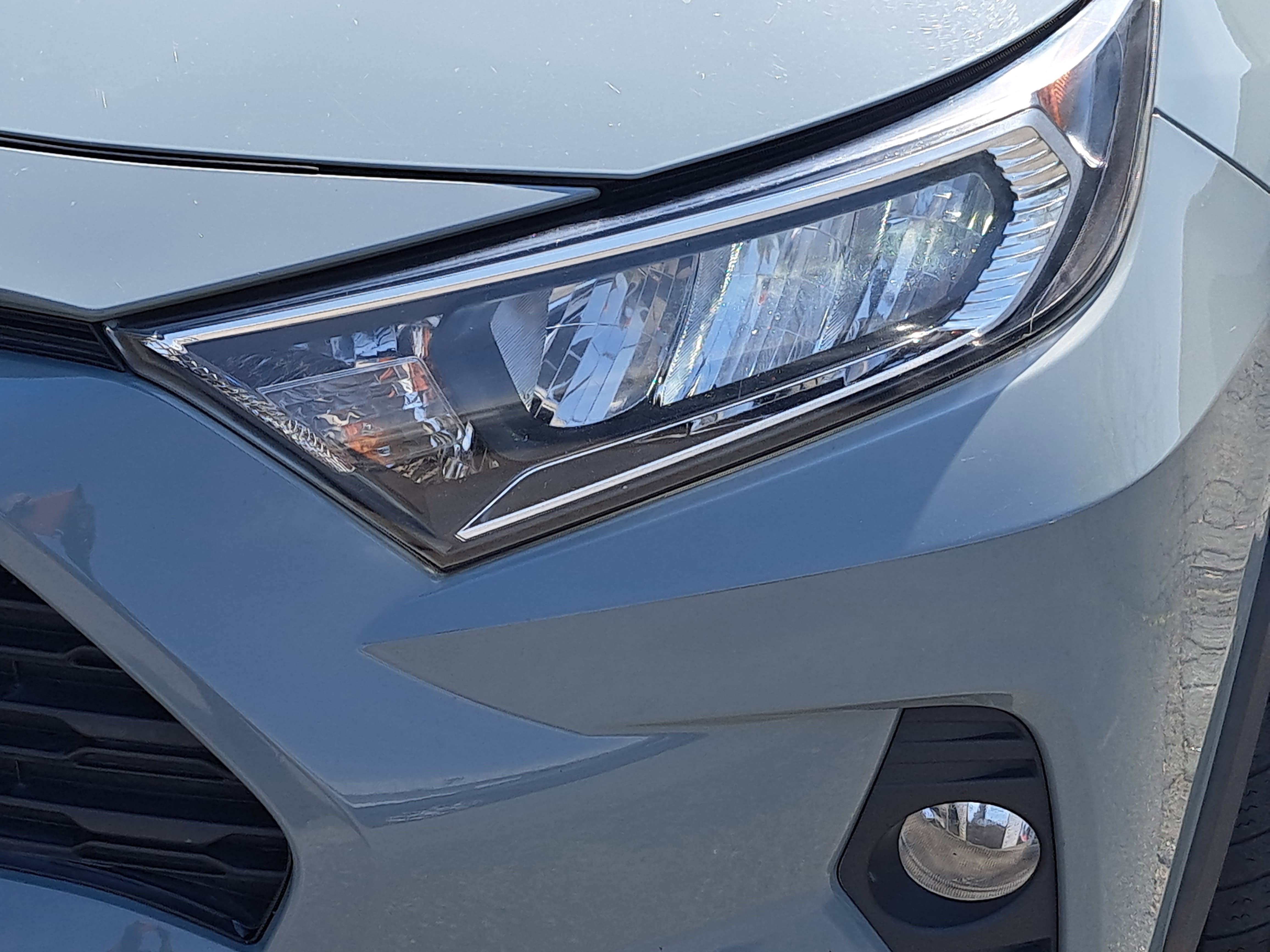 Used 2020 Toyota RAV4 XLE image 27