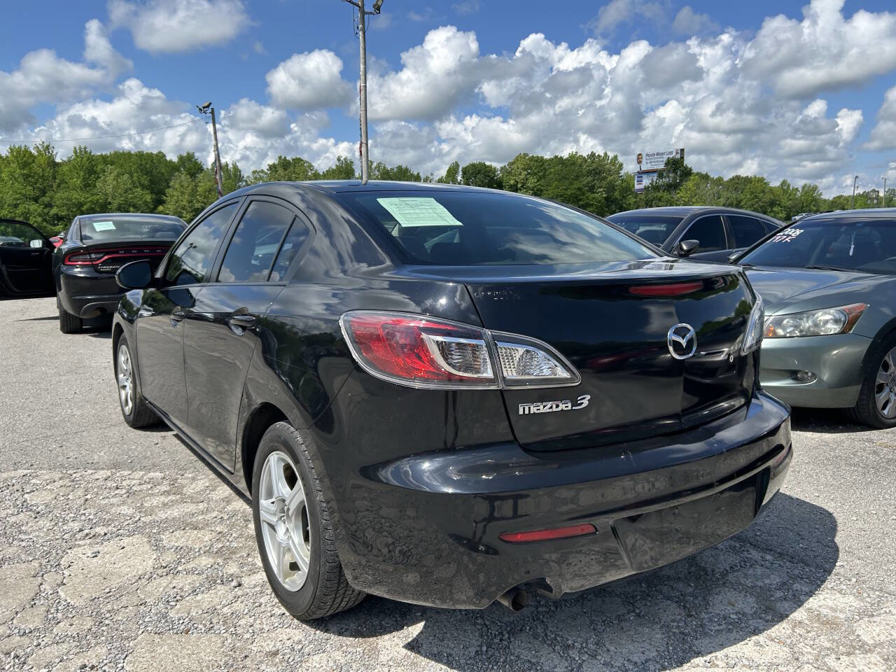 Used 2013 MAZDA MAZDA3 i SV image 4