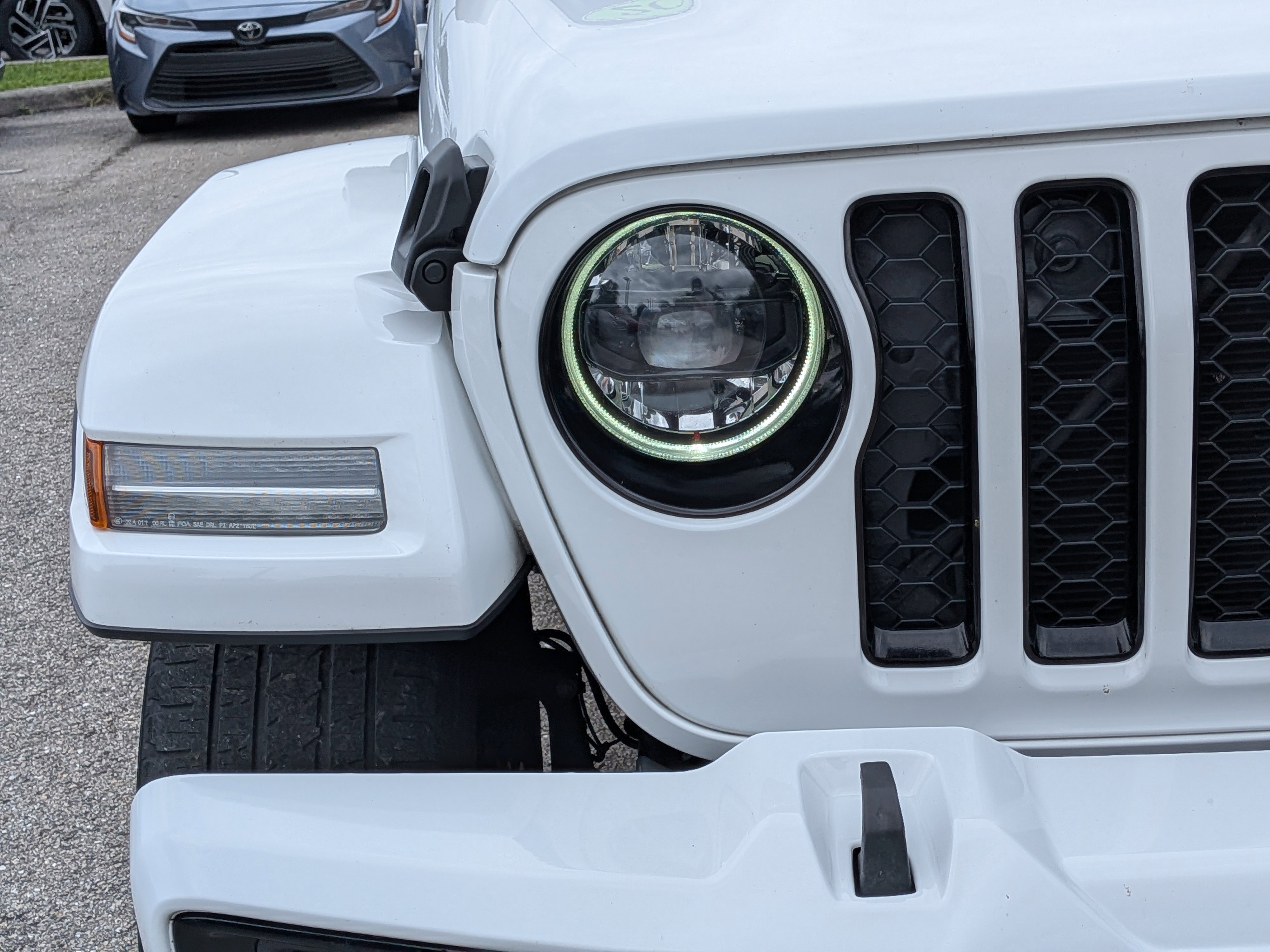 Used 2023 Jeep Gladiator Overland AWD/4WD image 10