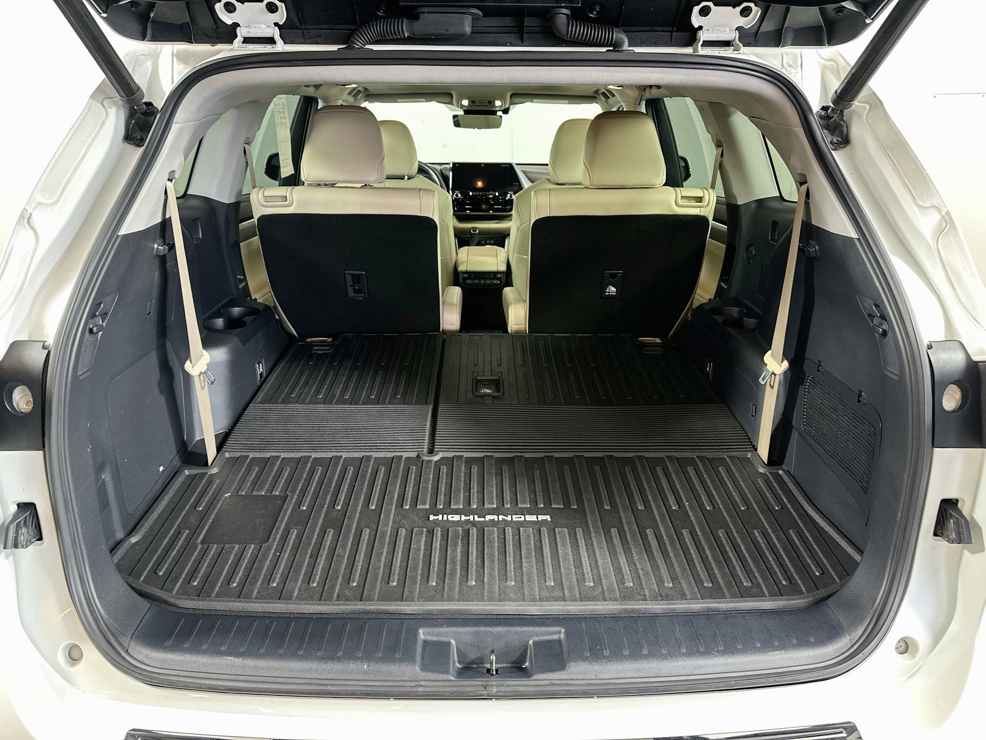 Used 2021 Toyota Highlander Platinum AWD/4WD image 27