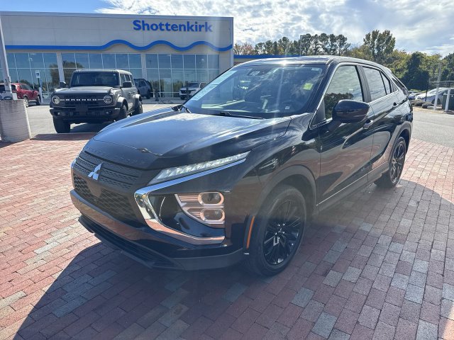 Used 2023 Mitsubishi Eclipse Cross LE AWD/4WD image 1