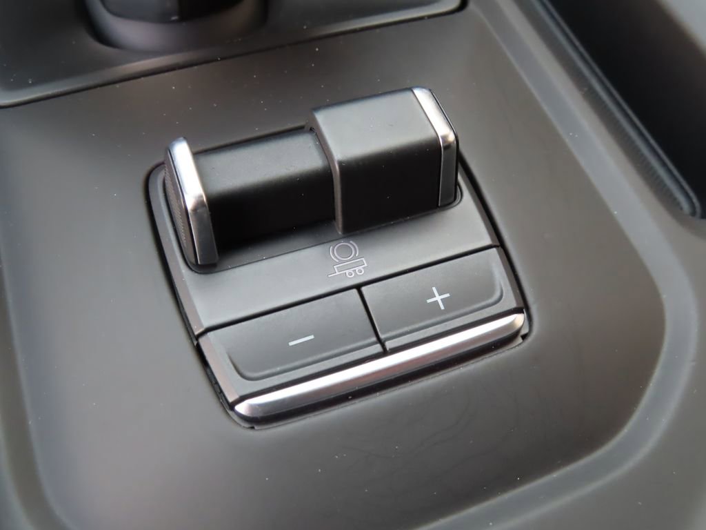 Certified 2025 GMC Sierra 1500 Denali w/ Denali Reserve Package AWD/4WD image 9