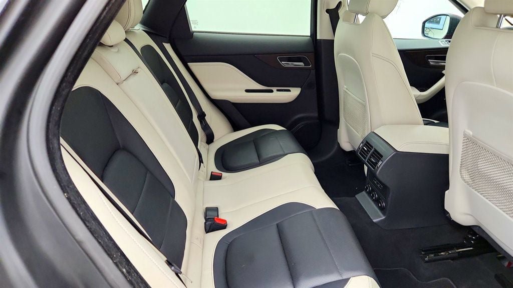 Used 2018 Jaguar F-PACE S AWD/4WD image 23