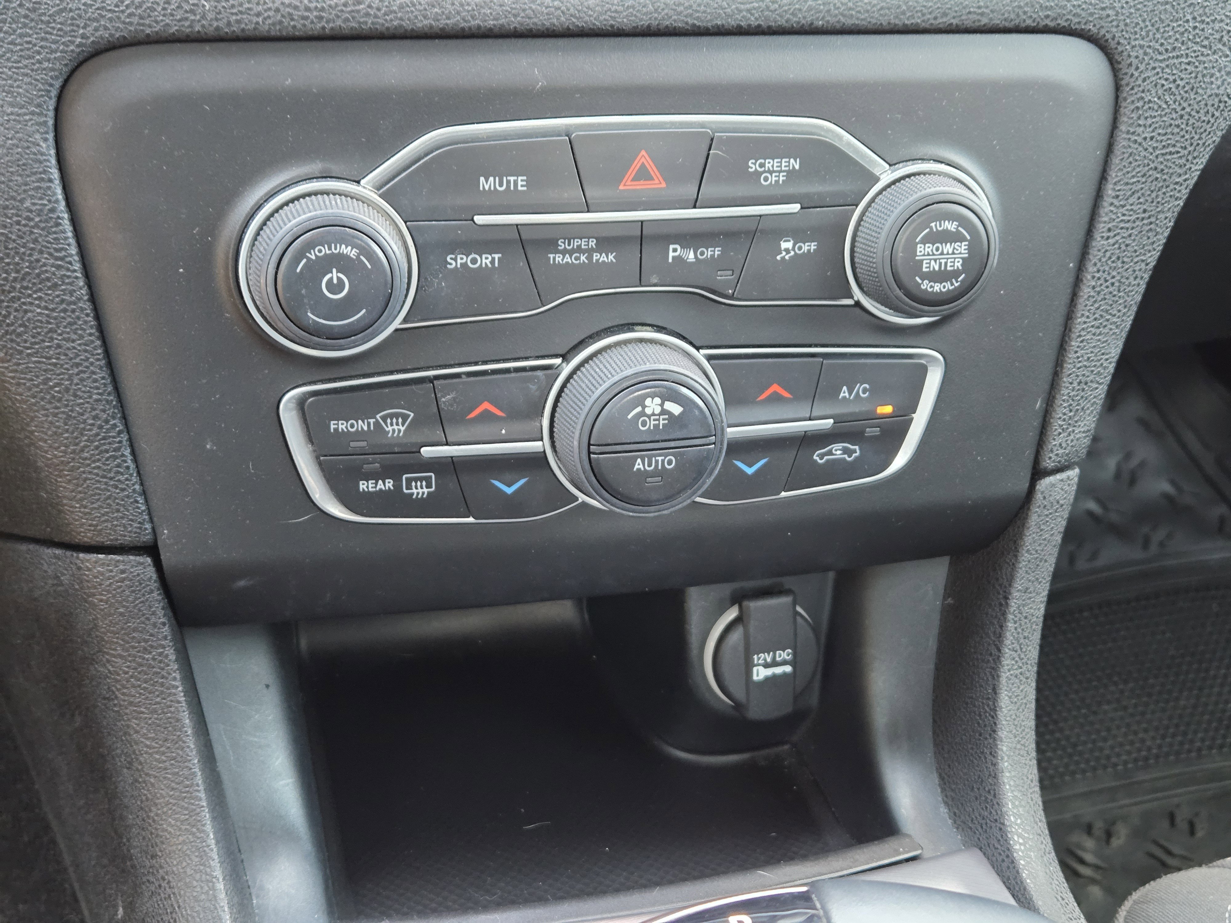 Used 2019 Dodge Charger GT w/ Performance Handling Group RWD image 27