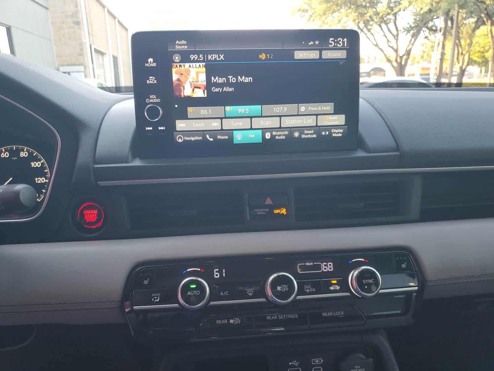 Used 2025 Honda Pilot Touring image 15