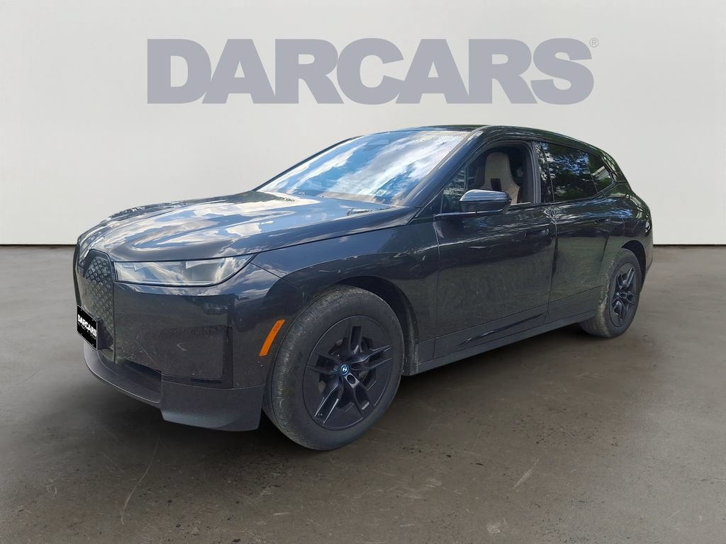 Used 2024 BMW iX xDrive50 w/ Convenience Package AWD/4WD image 3