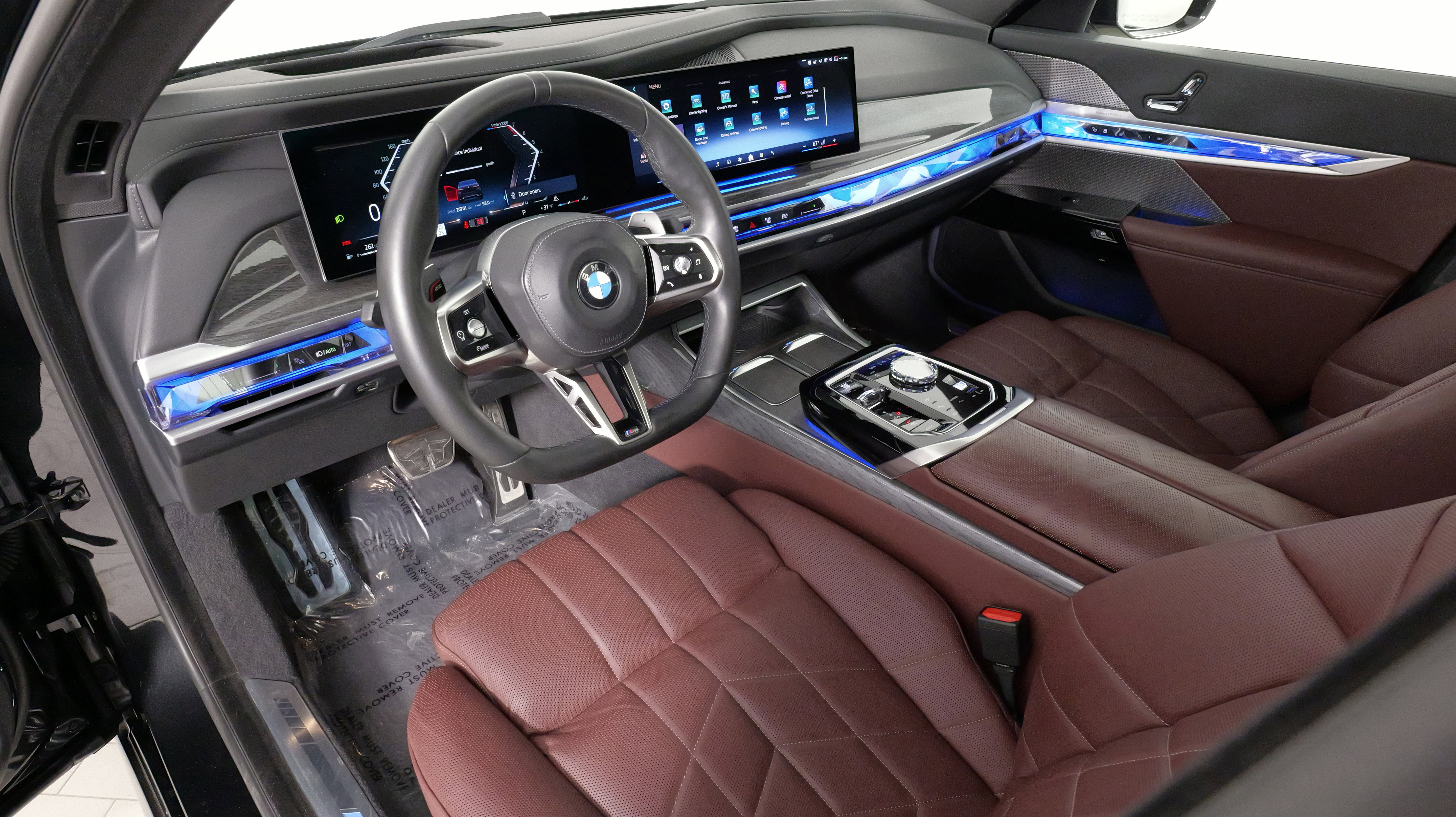 Used 2023 BMW 760i xDrive image 25