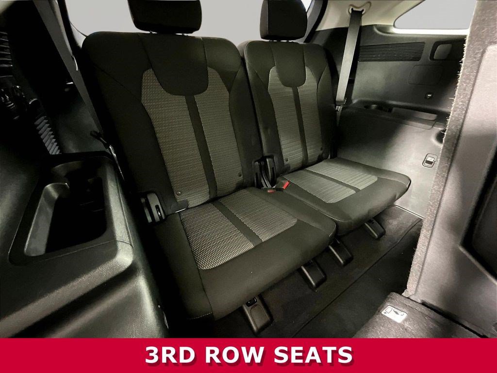 Used 2023 Kia Sorento LX FWD image 23