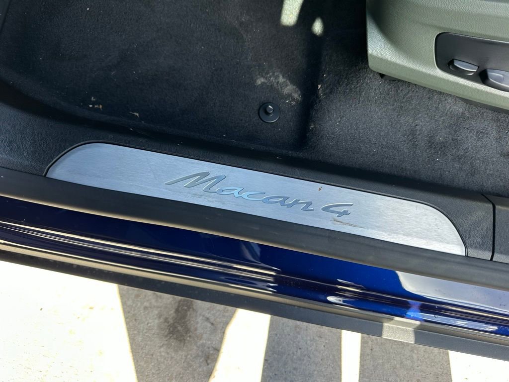 New 2026 Porsche Macan 4 Electric AWD/4WD image 23