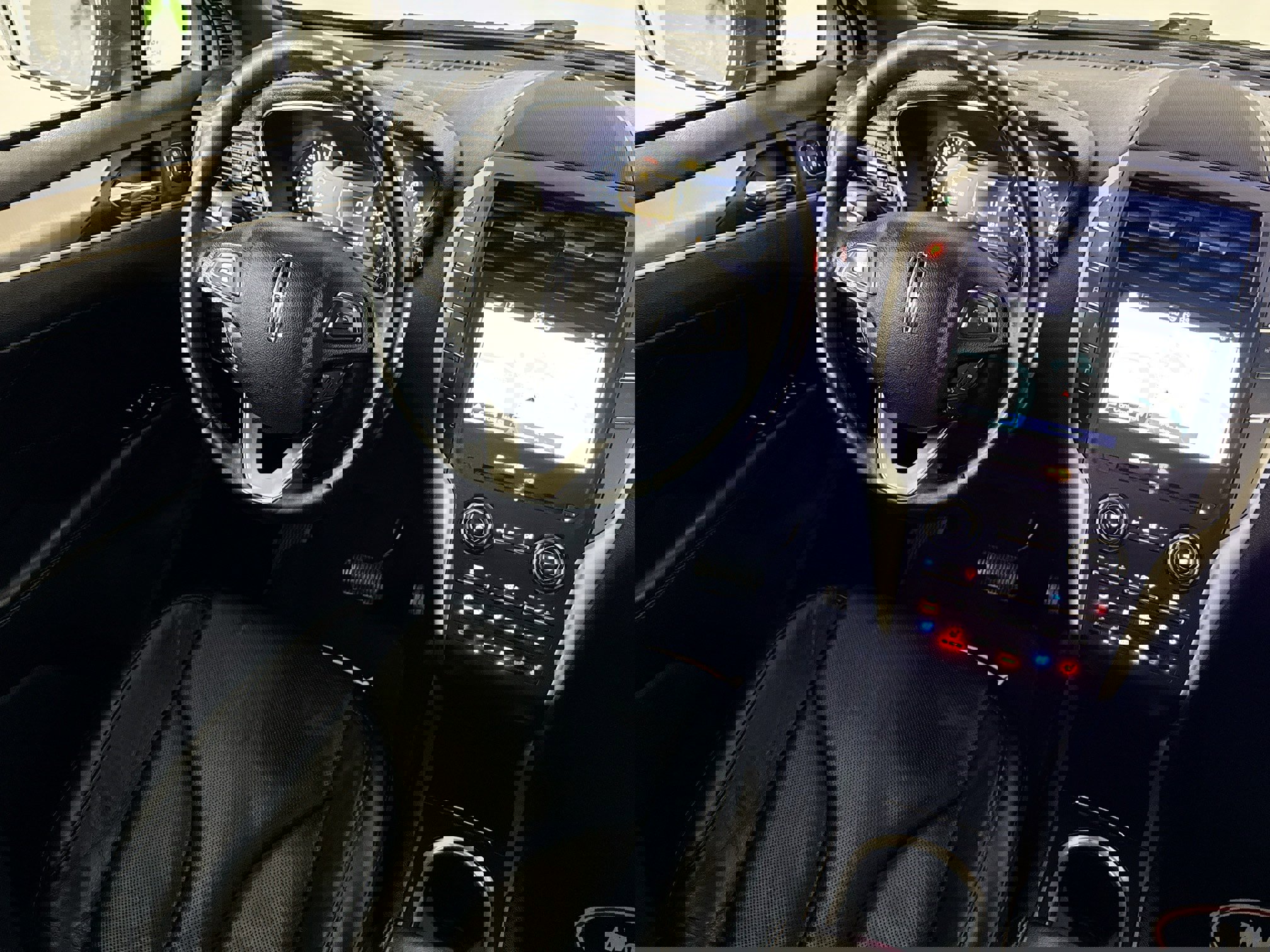 Used 2019 Lincoln MKC Reserve w/ MKC Climate Package image 27